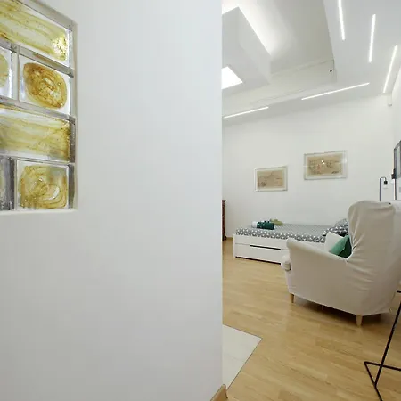 Daire Delizioso Loft All'esquilino Roma